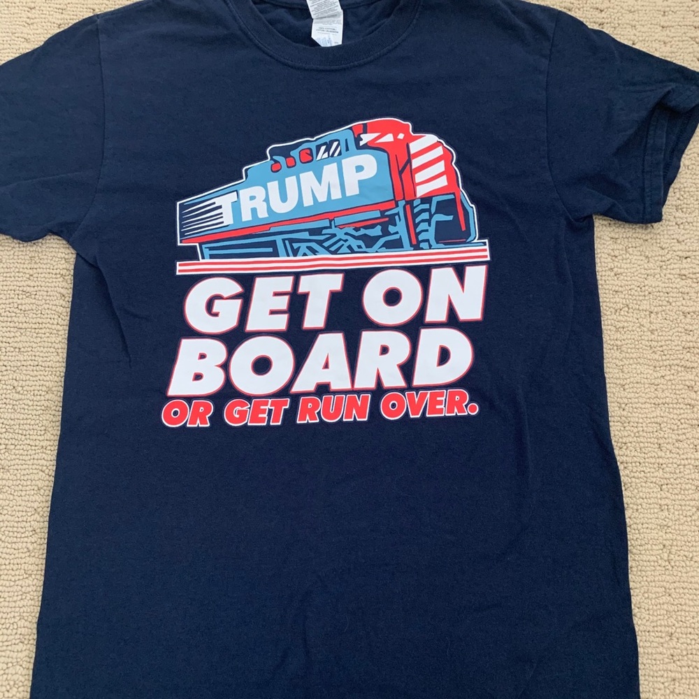 Trump tshirt size small